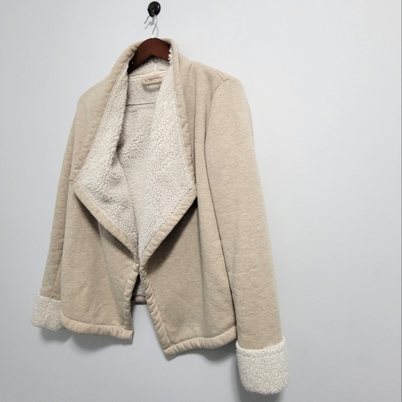 La Vie en Rose Sherpa Cardigan - Size US XS/S - Picture 2 of 6
